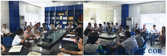 僑洋實業(yè)伙伴們在商討中