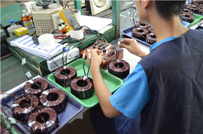 僑洋實(shí)業(yè)產(chǎn)線測試人員 僑洋實(shí)業(yè)產(chǎn)線測試人員