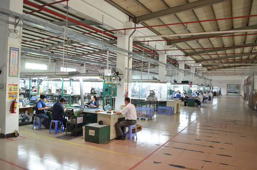 僑洋實(shí)業(yè)環(huán)形變壓器成品車(chē)間